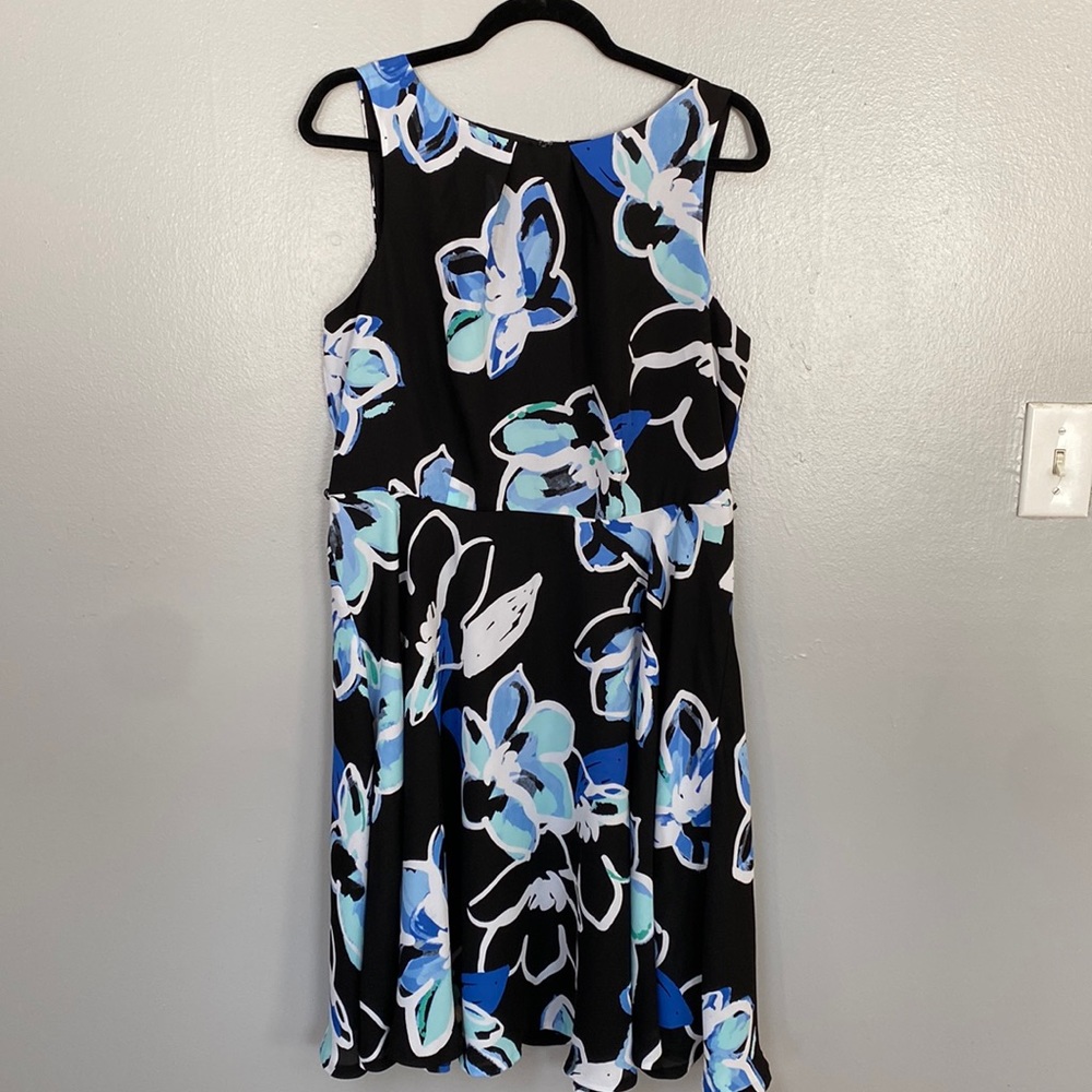 Elle dress size 12